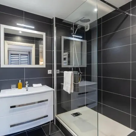 Les Armateurs Charming Gem In The Center Private Parking 2 Guest Apartment *