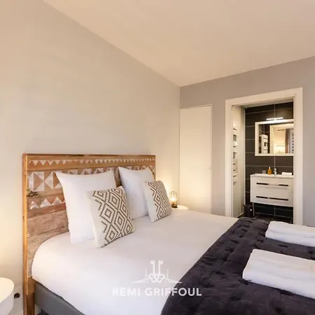 Apartment Les Armateurs Charming Gem In The Center Private Parking 2 Guest *