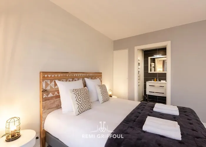 Apartment Les Armateurs Charming Gem In The Center Private Parking 2 Guest *